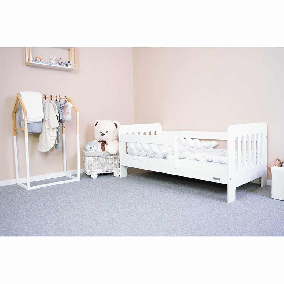 New Baby Dětská postel se zábranou Erik bílá, 140 x 70 cm