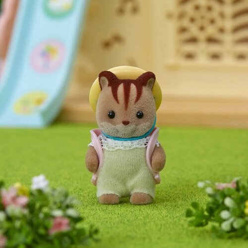 Sylvanian Families Baby Oříšková veverka